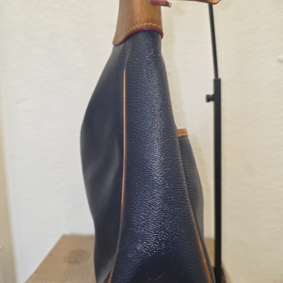 The Dooney & Bourke Pebble Grain Rebecca Hobo - Picture 6 of 12